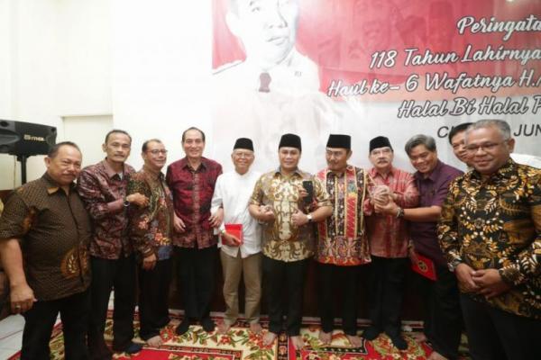 Bung Karno dan Taufiq Kiemas Merajut Nasionalisme