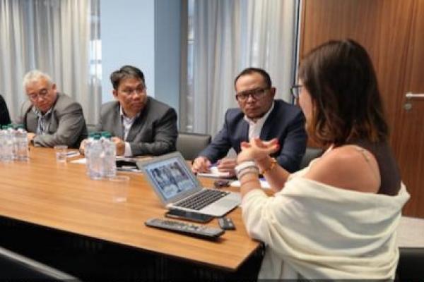 Menaker Dorong Kemajuan Industri Fashion Tanah Air