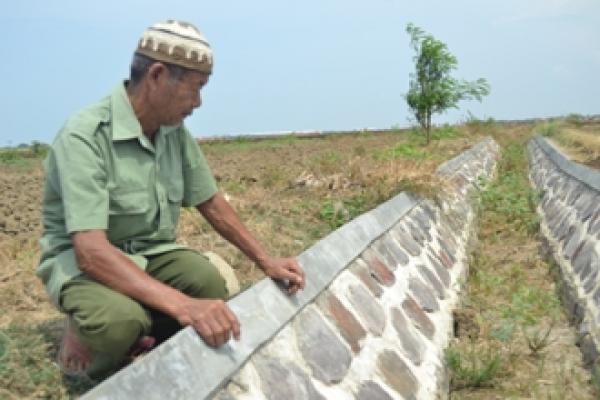Berbagai Cara Petani Siasati Kekeringan