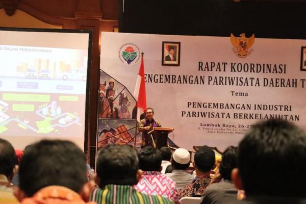 Kemendes Dorong Pengembangan Pembangunan Pariwisata Berbasis Digital