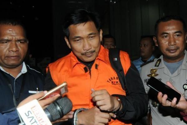 Komisaris PT HTK Tunjuk Anak Buah Soal Suap Bowo Sidik