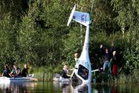 Pesawat Listrik Pertama Norwegia Jatuh ke Danau