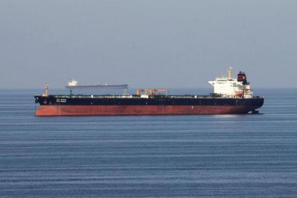 Tanker minyak melewati Selat Hormuz, 21 Desember 2018. (REUTERS / Hamad I Mohammed) 