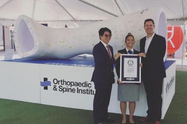 Gips Terbesar Dunia Dibuat Rumah Sakit Chicago