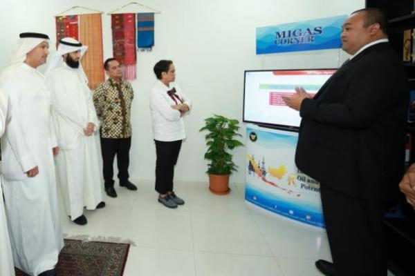 Tarik Investor Sektor Migas, Menlu Resmikan Migas Corner di Kuwait