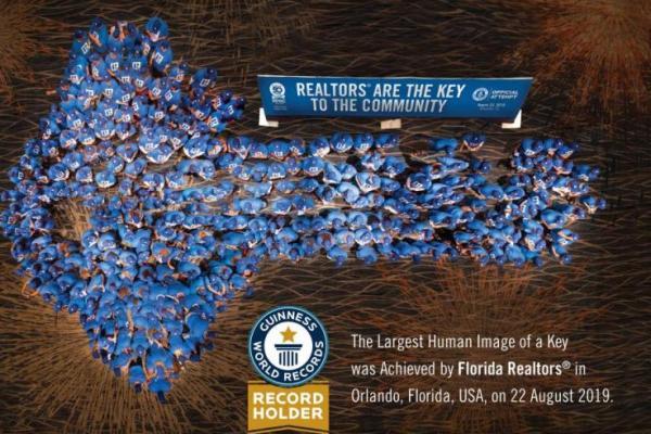 Bentuk Kunci, Ratusan Warga Florida Ciptakan Rekor Dunia