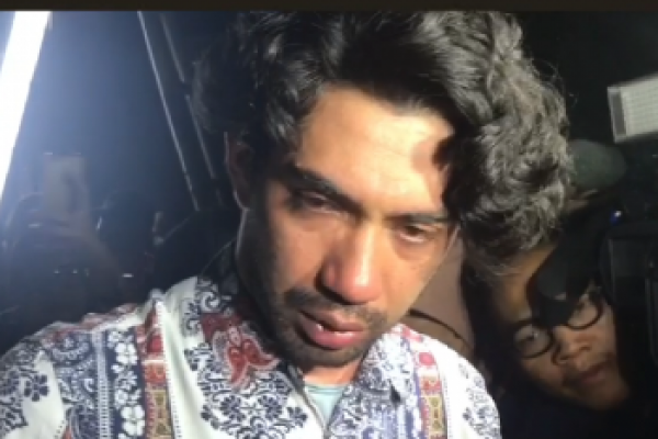 Tangis Kehilangan Reza Rahardian untuk BJ Habibie 