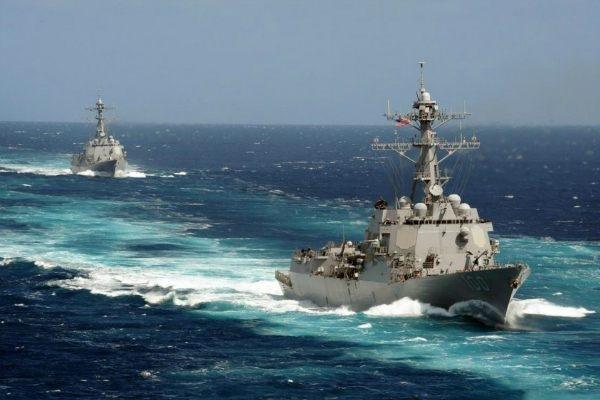 Kapal Perusak AS Berlayar di Laut Cina Selatan
