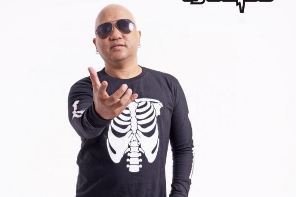 Ekspresi Musik DJ Stroo dengan "People Power"