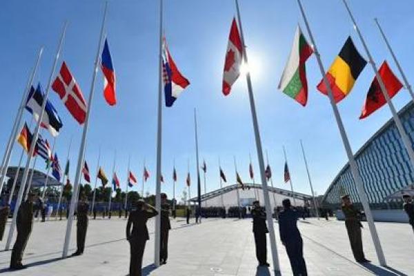 Trump Perintahkan NATO Intervensi Timur Tengah