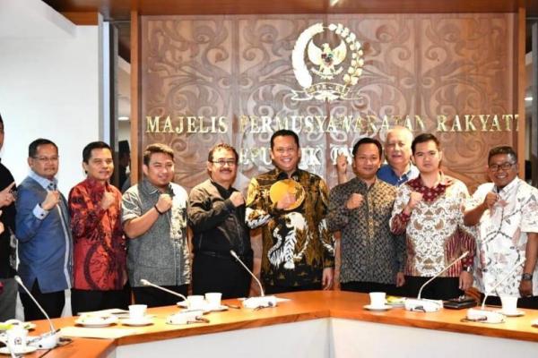 Bamsoet Ajak Anggota DPRD Tanamkan  Nilai-Nilai Pancasila ke Generasi Muda