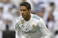 MU Siap Penuhi Permintaan Real Madrid Demi Varane