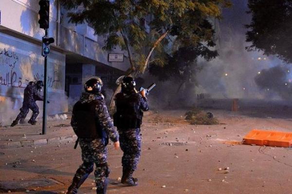 Demo Berujung Bentrok, Puluhan Demonstran Dirawat di Rumah Sakit Beirut