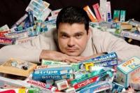 Koleksi Ribuan Pasta Gigi, Dokter Ini Pecahkan Rekor Dunia