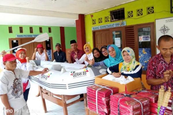  Bamsoet Serahkan Bantuan Korban Banjir Bekasi