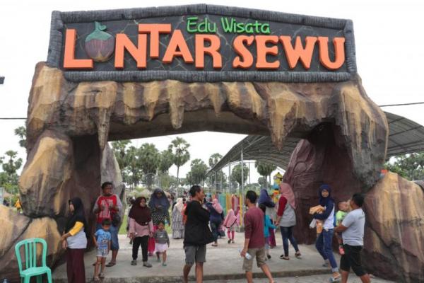  Hadiri Pembukaan Lontar Sewu,  Mendes Ikut Prosesi Minum Legen