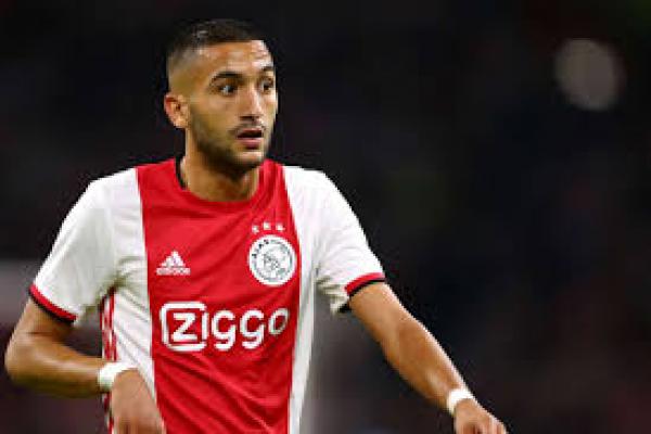 Chelsea Labuhkan Playmaker Ajax Hakim Ziyech