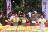 Disaksikan Lucinta Luna Saat Musnahkan Narkoba, Tjahjo Kumolo Apresiasi Polri