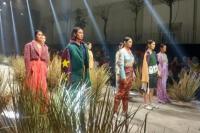 Hari Kedua Fashion Rhapsody Kembali Hadirkan Busana Manjakan Pecinta Fesyen
