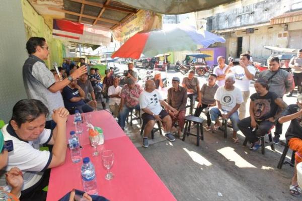 Sambil Ngopi, Fadel Muhammad Dengarkan Aspirasi Masyarakat Gorontalo