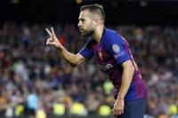 Terlalu Cerewet, Pelatih dan Bek Barcelona Salahkan Fans