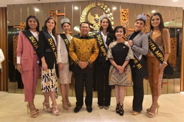 Bamsoet Tunjuk Enam Finalis Putri Indonesia Duta Sosialisasi Empat Pilar MPR