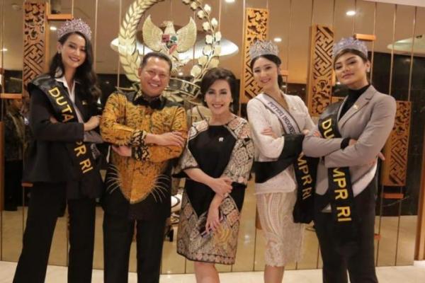 Bertemu Finalis Puteri Indonesia, Bamsoet Dihujani Pertanyaan Kritis