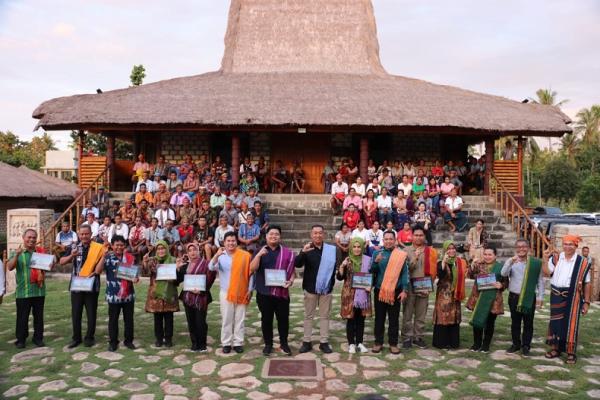 Dirjen PDT Kemendes Bahas Ini Saat Sambangi Sumba