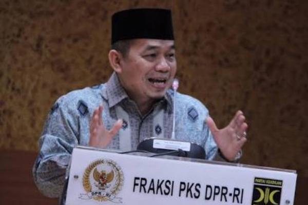 Tak Elok, PKS Minta Tes Cepat  Covid-19 Anggota DPR Dibatalkan