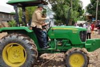 Tak Gentar Corona, Semangat Tanam Petani Wajo Sangat Tinggi