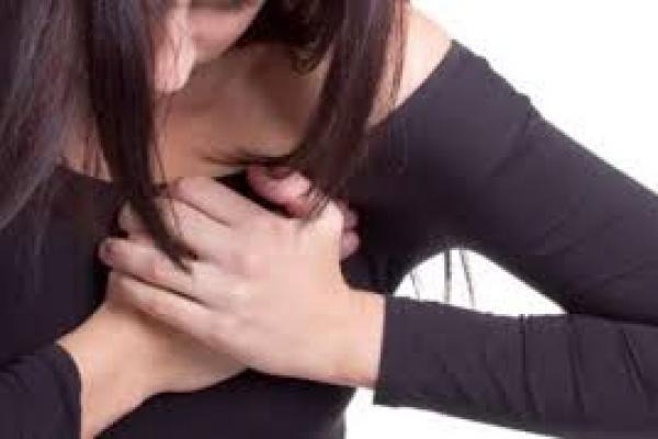 Ladies, Kenali Penyebab Payudaramu Membesar 