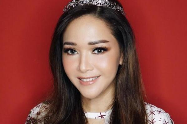 Wabah Corona, Maia Estianty Rela Lelang Sepatu Kesayangan