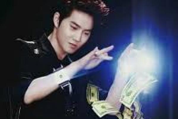 Keharuan EXO-L Melepas Suho Wajib Militer