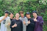 Personil EXO Melepas Suho Wajib Militer Bikin Fans Baper