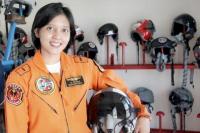 Letda Pnb Ajeng, Pilot Pesawat Tempur Wanita Pertama di Indonesia