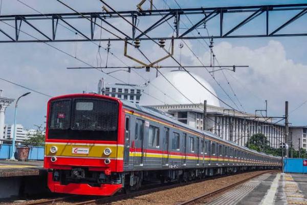 Besok, Penumpang Commuter Line Diprediksi Membludak
