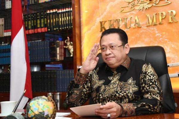 Keberanian Terapkan Pola Hidup Baru untuk Bertahan dan Bergerak Maju