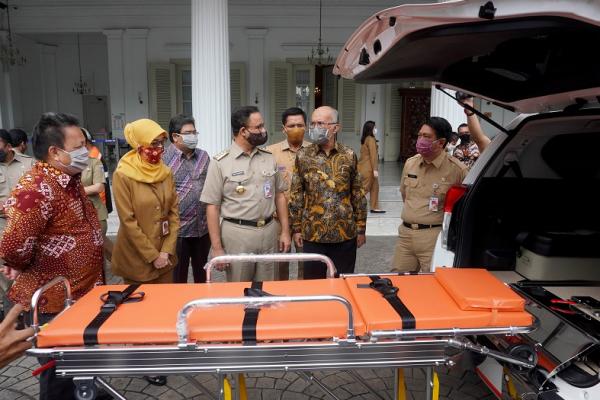 Toyota Indonesia Donasikan Empat Mobil dan Puluhan Ribu Face Mask