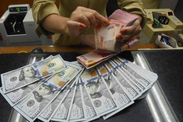  Selasa Pagi: Rupiah Stagnan, IHSG Menguat
