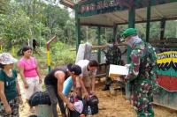 Pamtas RI-Malaysia Tangkap Ratusan TKI Lewat Jalur Tikus