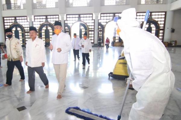 Masjid Al Akbar Surabaya Jadi Percontohan Ibadah Era New Normal