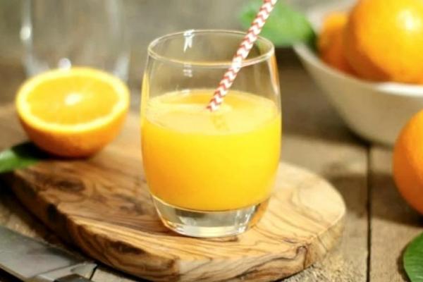 Jus Jeruk Berbulir Ternyata Bisa Atasi Sembelit