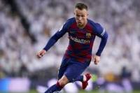 Stres Keok dari Munich, Arthur Melo Mabuk Nabrak Lampu Jalan
