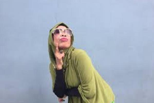 Pelawak Senior Omaswati tutup Usia