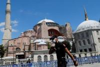 Pro-Kontra Pengalihfungsian Kembali Hagia Sophia Sebagai Masjid