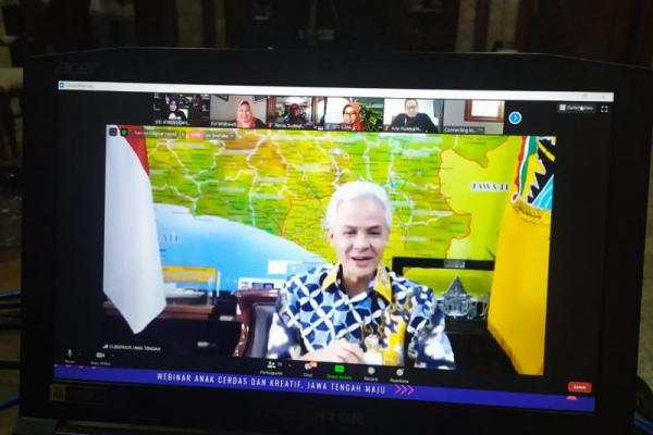 Ganjar Titip Orang Tua Ajarkan Budi Pekerti pada Anak Saat Pandemi