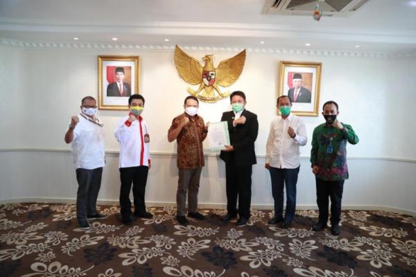 Gubernur Sumatra Selatan Serahkan Surat Komitmen Penyelenggaraan Piala Dunia U-20