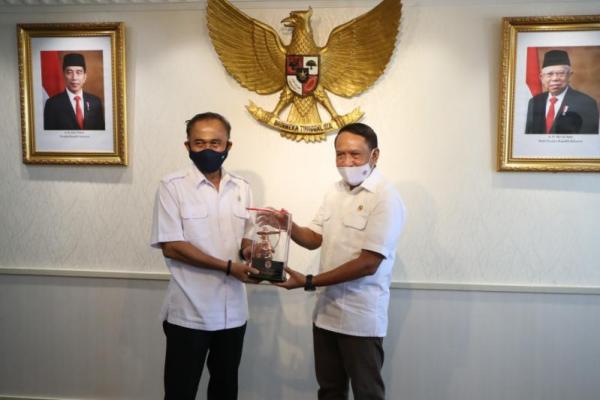 Kemenpora dan BNN Kerjasama Pembinaan Narkoba untuk Generasi Muda