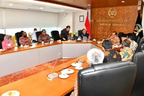 Selamatkan Bank Muamalat, Ketua MPR Dorong NU dan Muhammadiyah Ambil Alih Saham