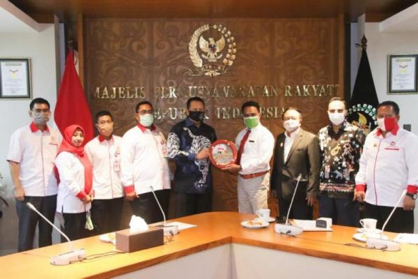 Ketua MPR Sebut Masa Depan Indonesia Ada di Desa Sebagai Penyedia Pangan